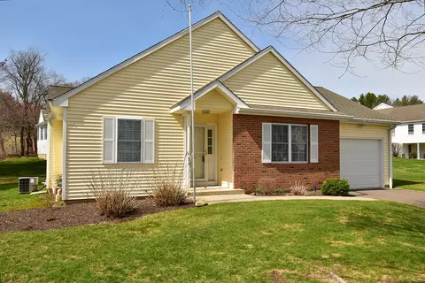 29 Oakview Pl #29, Vernon, CT 06066