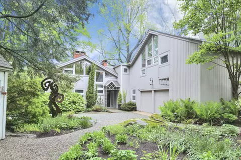 18 Stoneboat Rd, Westport, CT 06880