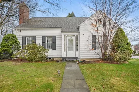 790 Thorme St, Bridgeport, CT 06606