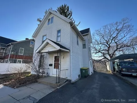 13 Simons Ave, Waterbury, CT 06706