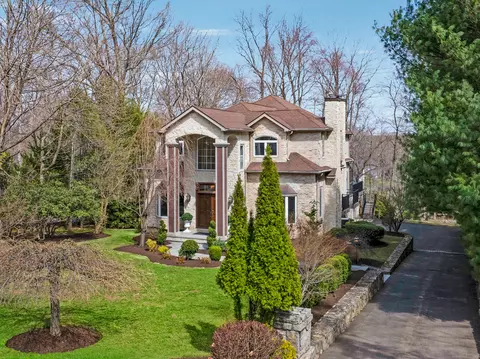 15 Skyview Dr, Stamford, CT 06902