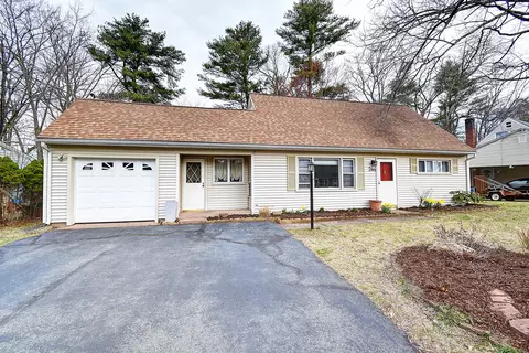 246 Oconnell Dr, East Hartford, CT 06118
