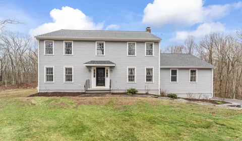 15 Kelly Ct, Sandy Hook, CT 06482