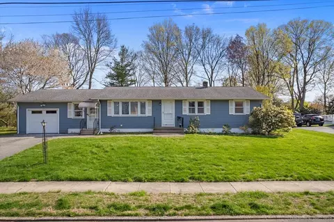 35 Ardmore Rd, Milford, CT 06461