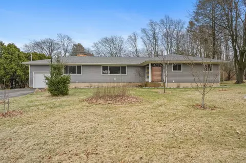 116 Bronson Dr, Middlebury, CT 06762