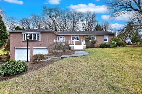 56 Maple Ln, Shelton, CT 06484