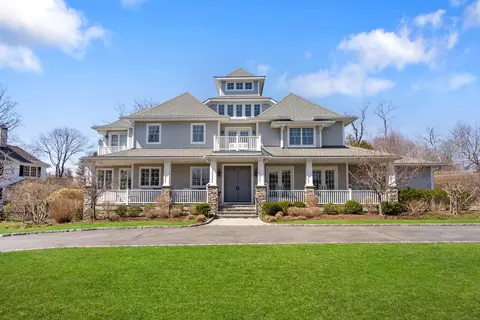 279 Ocean Dr E, Stamford, CT 06902