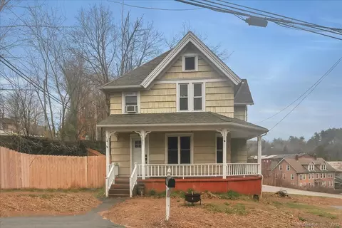 15 High St, Stafford Springs, CT 06076
