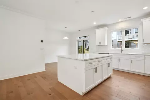 5 E Cross Trl #5, Danbury, CT 06810