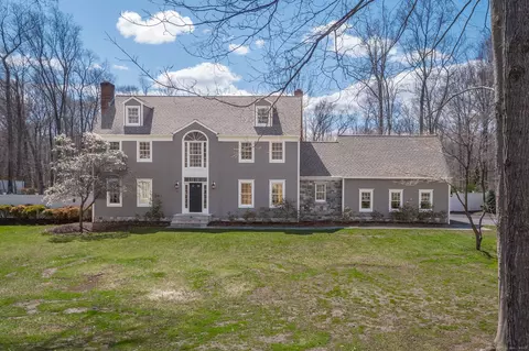 29 Running Brook Dr, Killingworth, CT 06419
