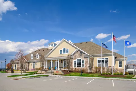 7 E Cross Trl #7, Danbury, CT 06810