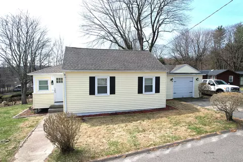 197 Falls Ave, Oakville, CT 06779