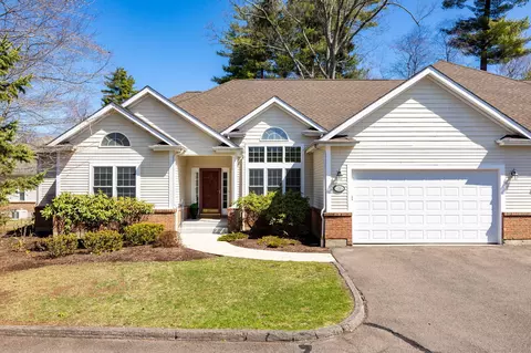 20 Emily Way #20, West Hartford, CT 06107