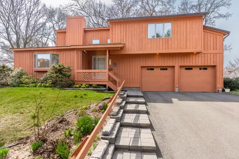 16 Spice Apple Ln, Meriden, CT 06450