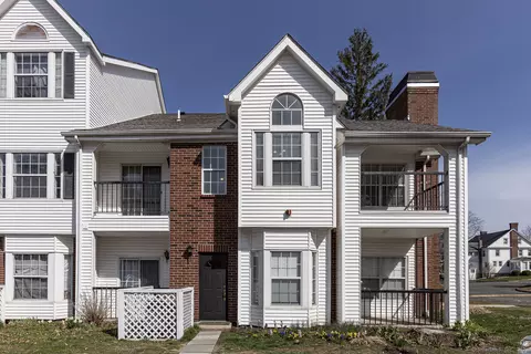 31 High St #3202, East Hartford, CT 06118