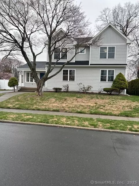 41 Brookdale Ave, Milford, CT 06460