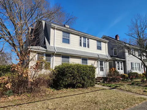51 Augur St, Hamden, CT 06517