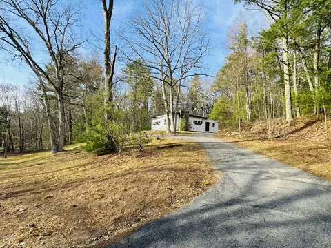 174 N Sterling Rd, Plainfield, CT 06354