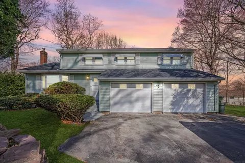 110 Griswoldville Ave, Newington, CT 06111