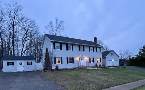 36 Mcgrath Dr, Middletown, CT 06457