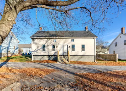 35-37 N Chestnut St, Plainfield, CT 06374