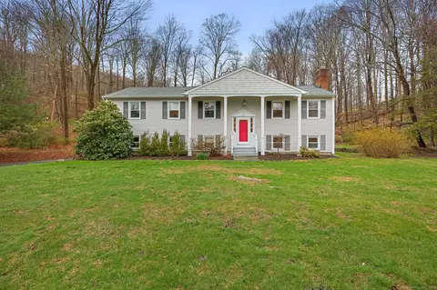 97 Tackora Trl, Ridgefield, CT 06877