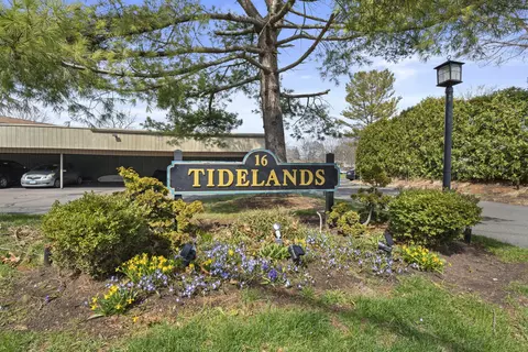 16 Pine Orchard Rd #38, Branford, CT 06405