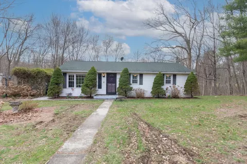 61 Collelo Ave, Moosup, CT 06354