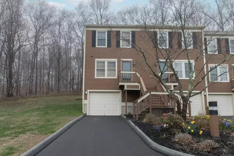 110 Foxbridge Village Rd #110, Branford, CT 06405