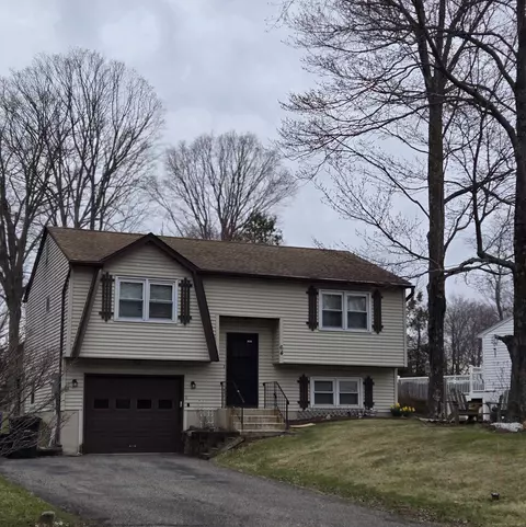 64 Settlers Ln, Torrington, CT 06790