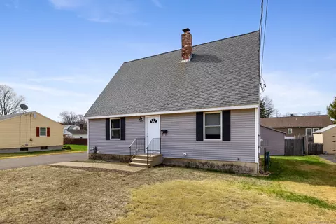 39 Chester St, Plainville, CT 06062