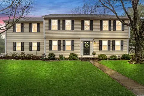 56 Secret Hollow Rd #56, Monroe, CT 06468