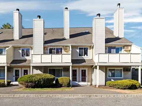 44 Willow Spgs #44, New Milford, CT 06776