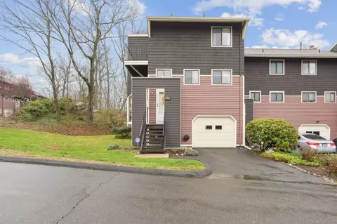 13 Stonegate # A, Branford, CT 06405