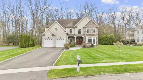 43 Holland View Dr, Southington, CT 06489