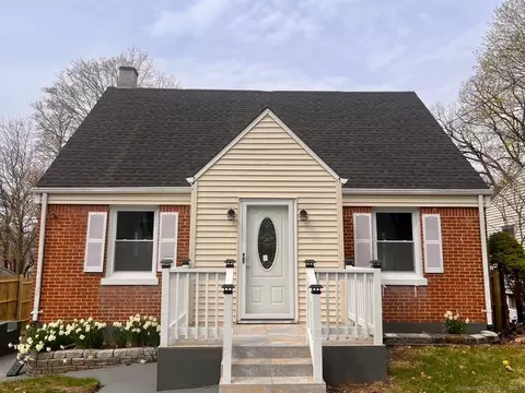 53 Houston St, Waterbury, CT 06704