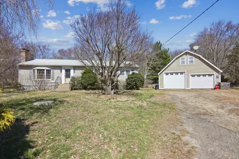 27 Meehan Rd, Woodstock, CT 06281