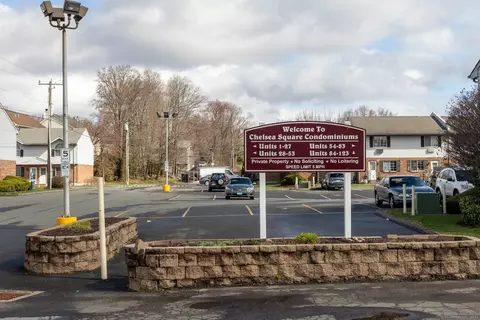975 Meriden Rd #103, Waterbury, CT 06705