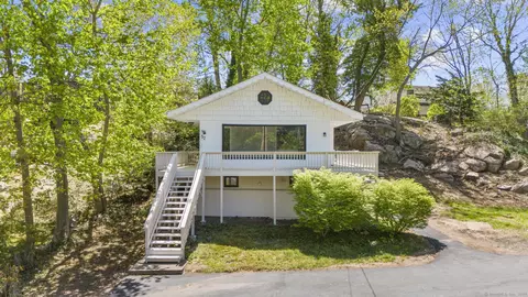 52 Short Beach Rd, East Haven, CT 06512