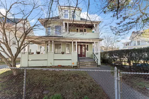 59-61 Grove St, Bridgeport, CT 06605