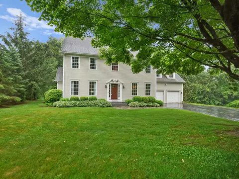 2 Arden Ln, Shelton, CT 06484