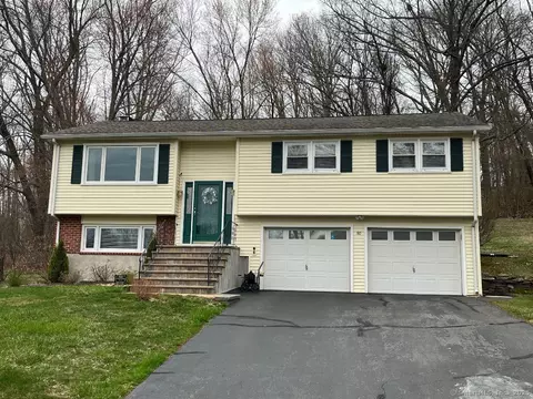 50 Oxbow Dr, Vernon, CT 06066