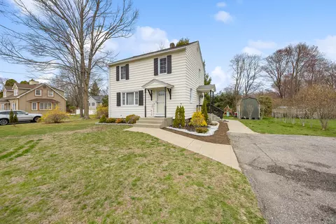 67 Allerton Rd, Naugatuck, CT 06770