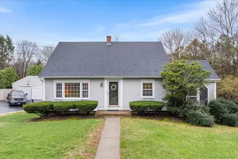 220 Old Salem Rd, Norwich, CT 06360