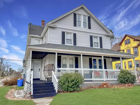 23 Knighton St, Manchester, CT 06040