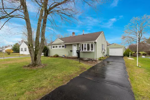 21 Mitchell Dr, East Hartford, CT 06118