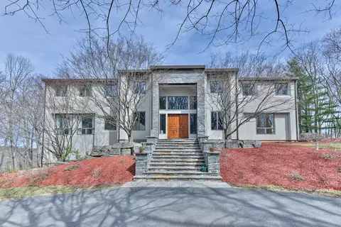 562 Taft Pond Rd, Pomfret, CT 06259
