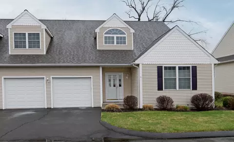 6 Pond View Cir #6, North Haven, CT 06473