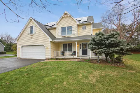 66 Hazelwood Dr, Southington, CT 06489