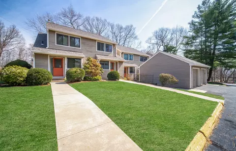 27 Pequot Dr #27, Rocky Hill, CT 06067